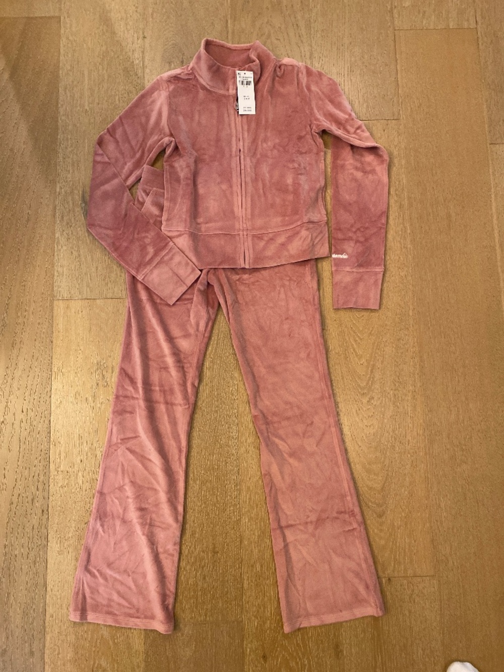 Abercrombie velour set new with tags
